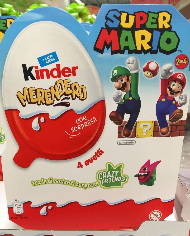 Коробочка на четыре яйца Kinder Merendero с серией Super Mario (2016)